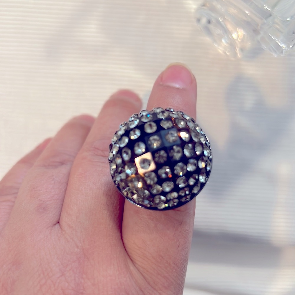 Fun and Funky Ring’s - Picture 5 of 6